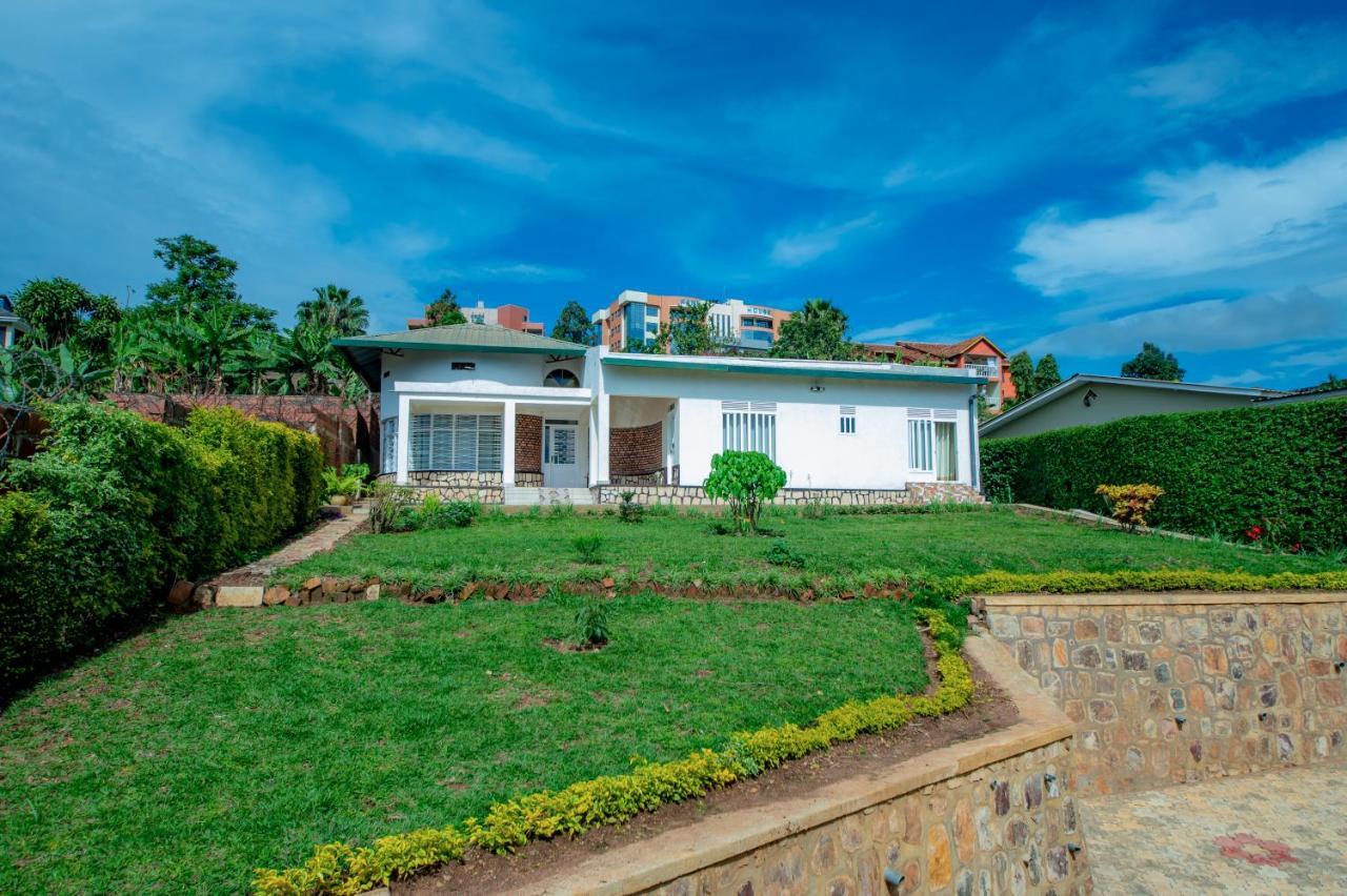 Nazareth Guest House Кігалі Екстер'єр фото